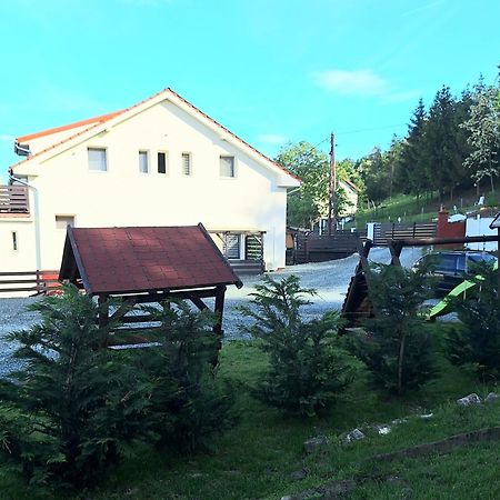 Holling Apartman Fertőboz المظهر الخارجي الصورة
