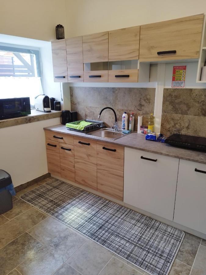 Holling Apartman Fertőboz المظهر الخارجي الصورة