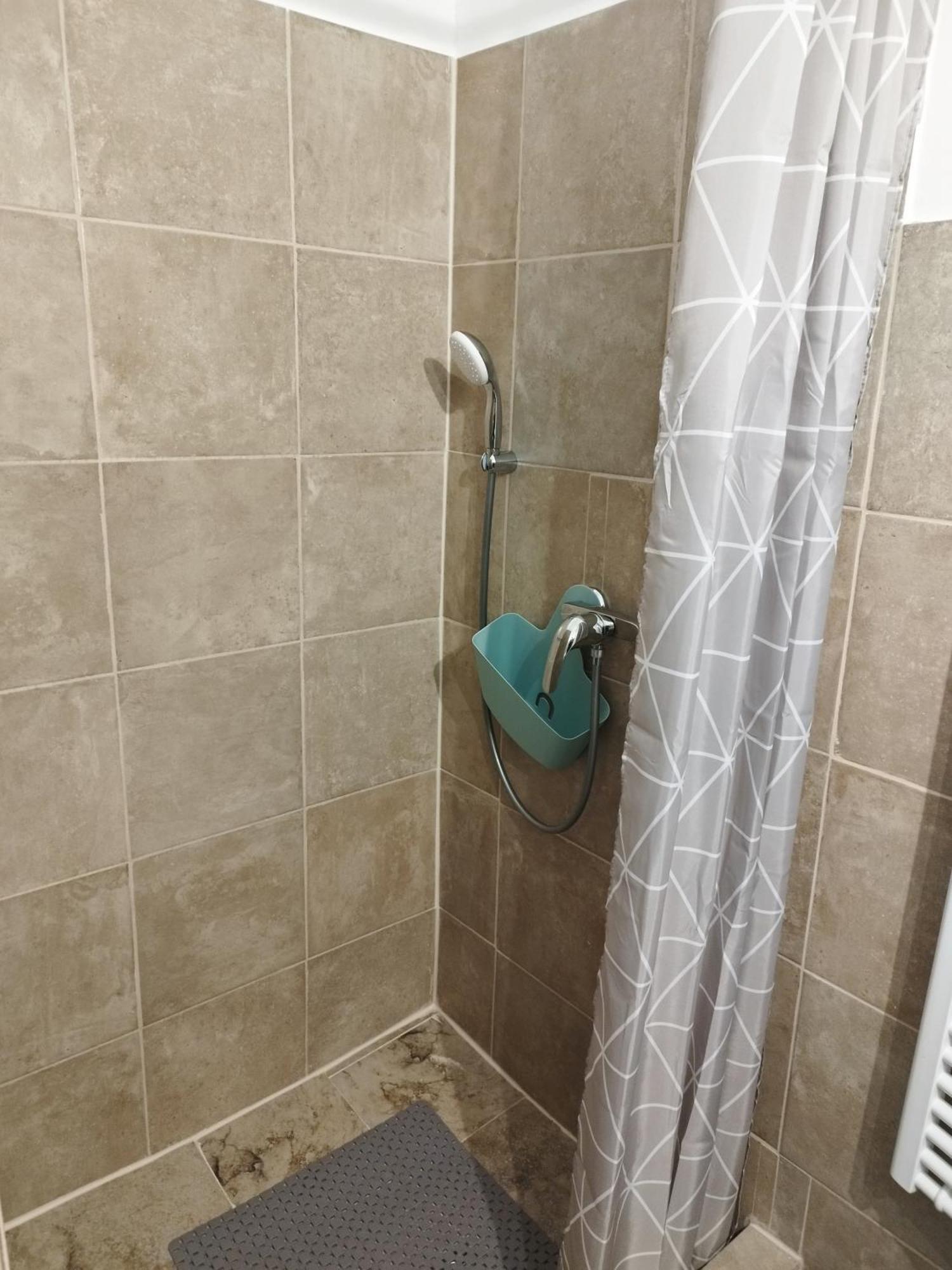 Holling Apartman Fertőboz المظهر الخارجي الصورة