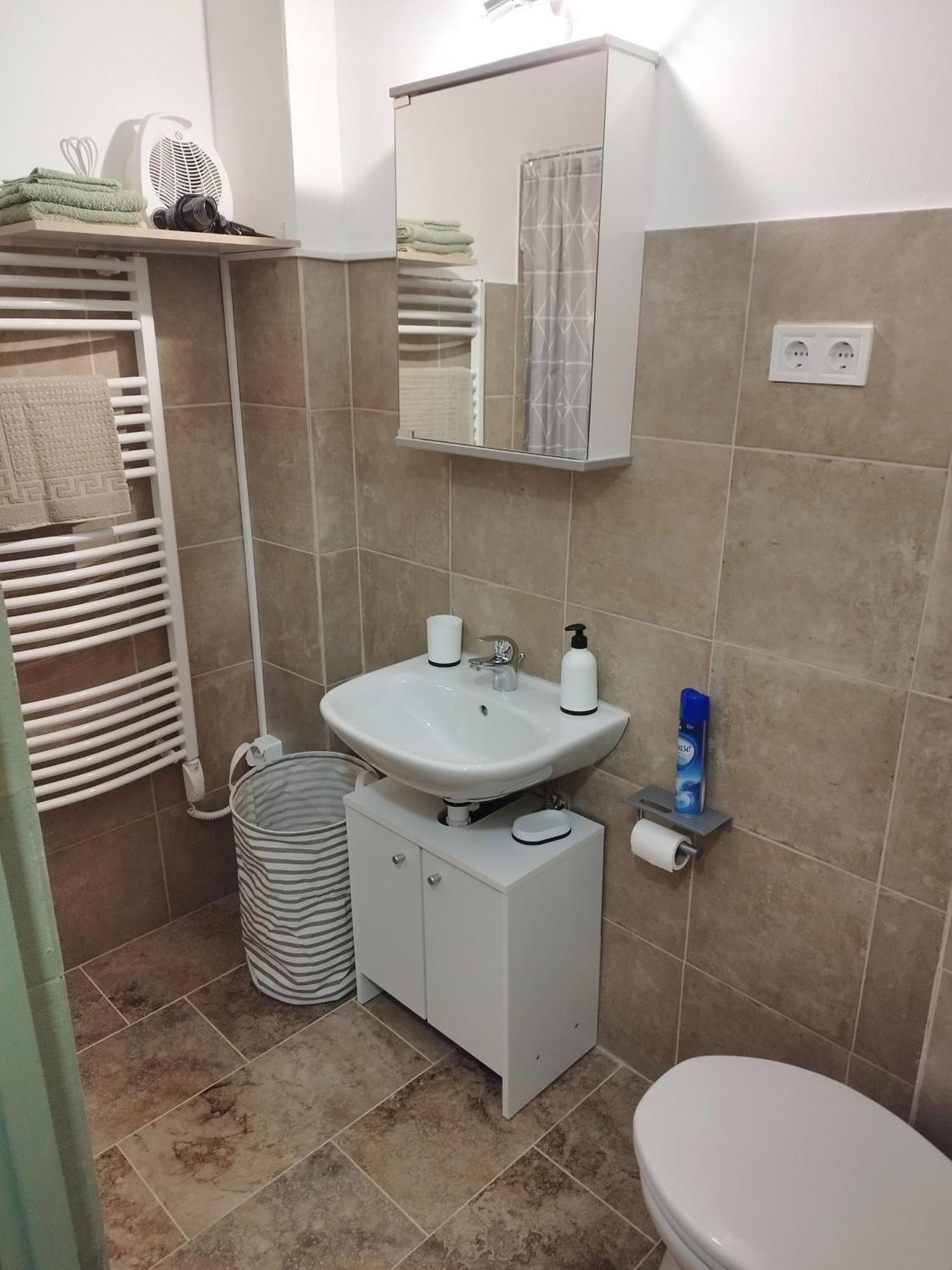 Holling Apartman Fertőboz المظهر الخارجي الصورة