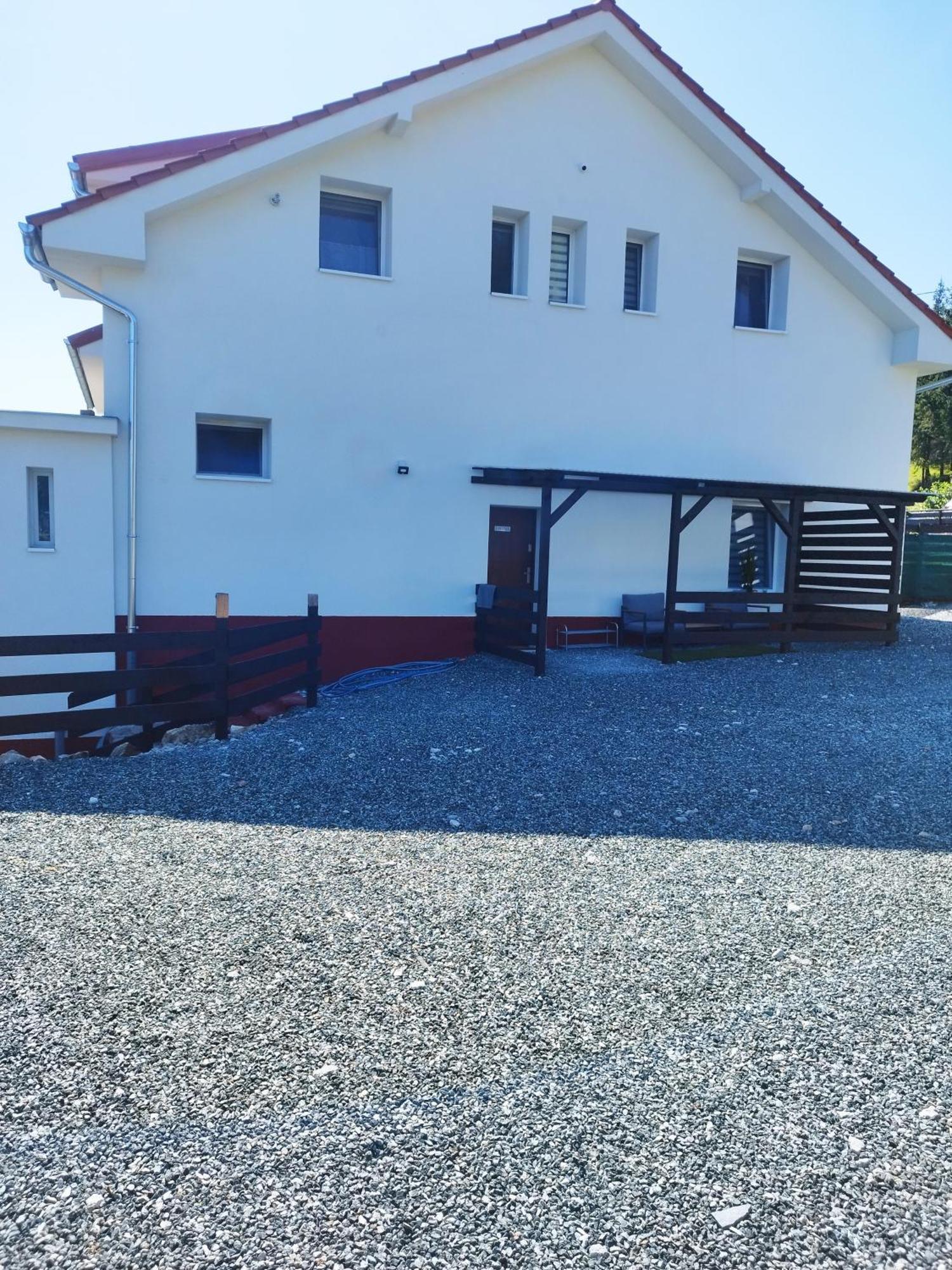 Holling Apartman Fertőboz المظهر الخارجي الصورة