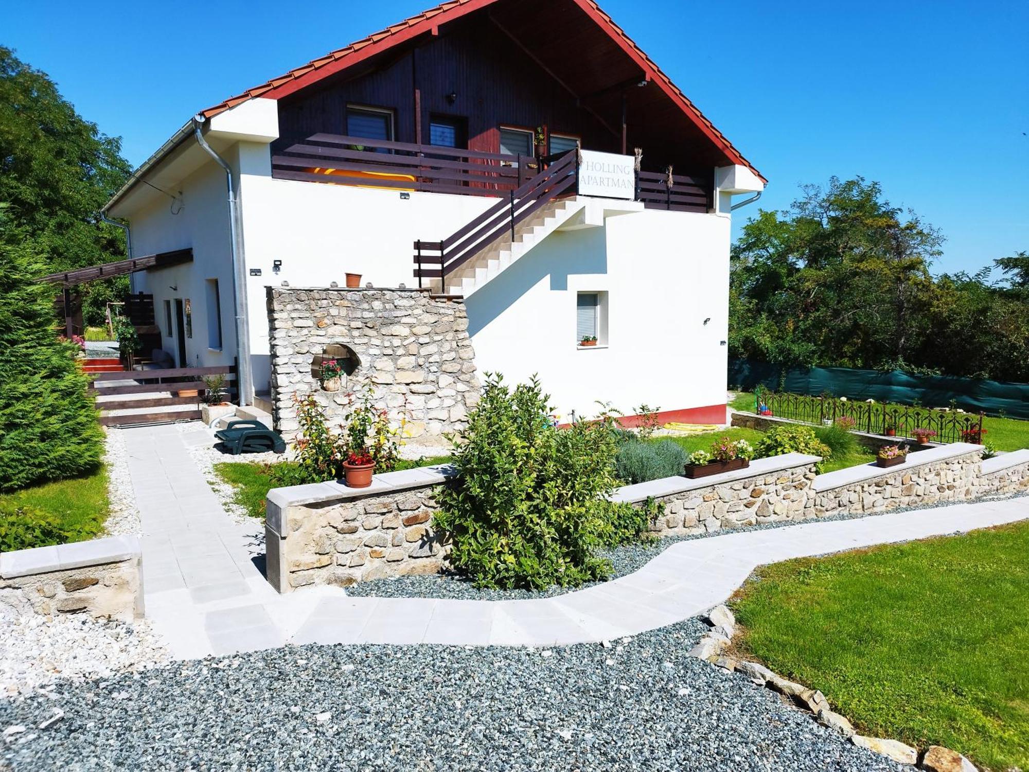 Holling Apartman Fertőboz المظهر الخارجي الصورة