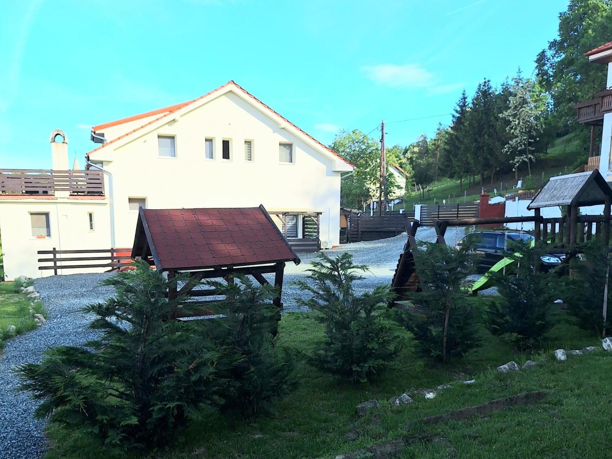 Holling Apartman Fertőboz المظهر الخارجي الصورة